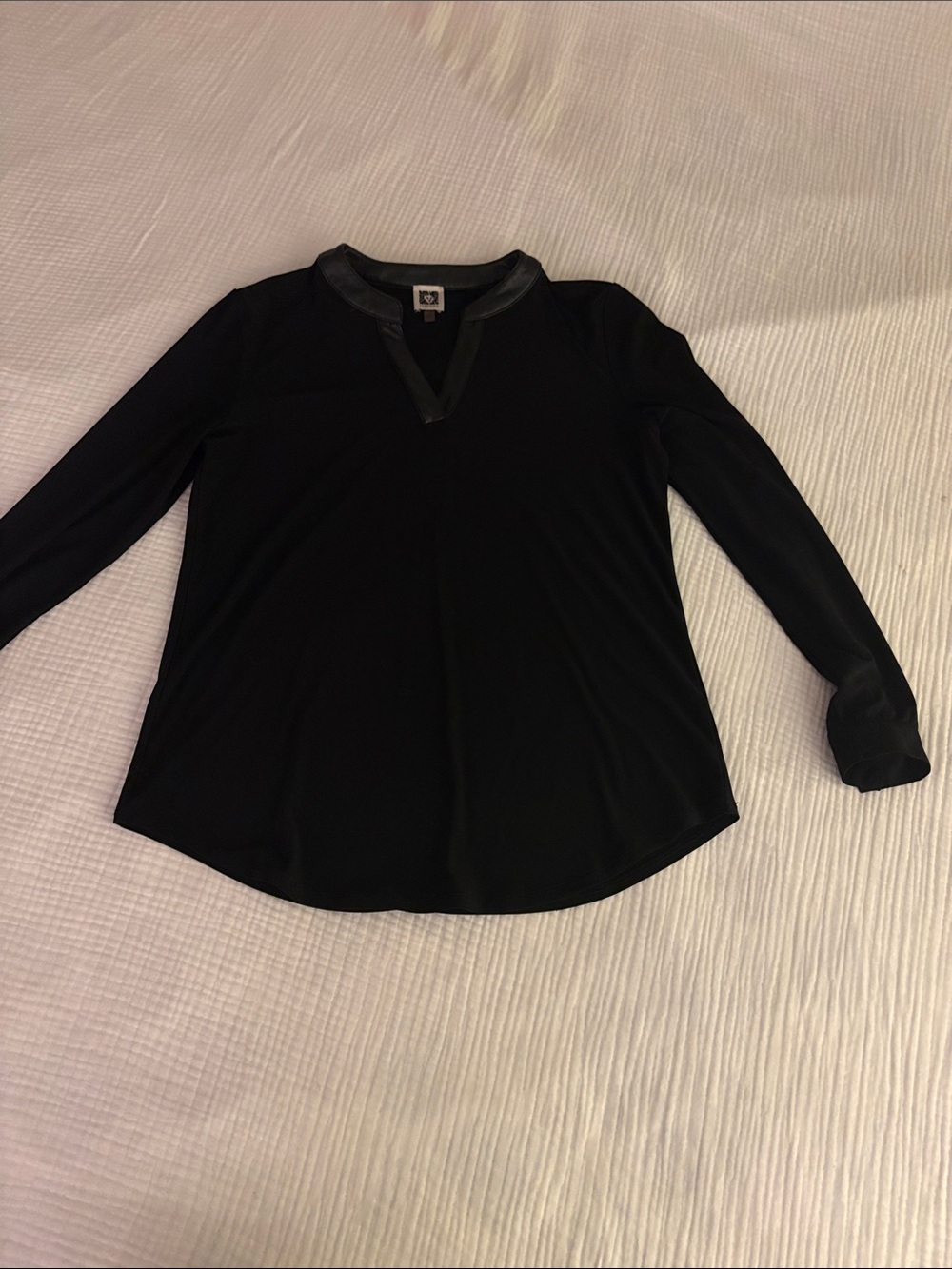 Anne Klein Black Long-Sleeve V-Neck Blouse